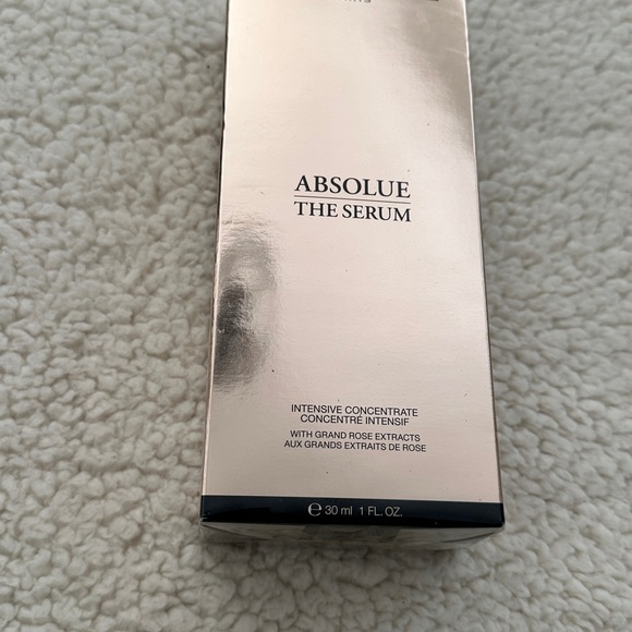 Lancome ABSOLUE THE SERUM
PLUMPING & SMOOTHING - Picture 3 of 7